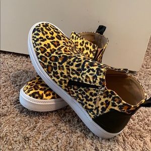 Leopard sneakers booties